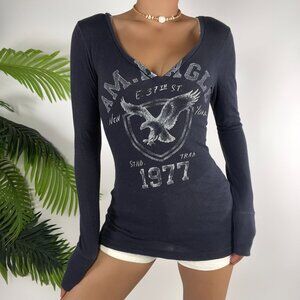Y2K American Eagle Navy Long Sleeve V-Neck Fitted Graphic T-Shirt / Small